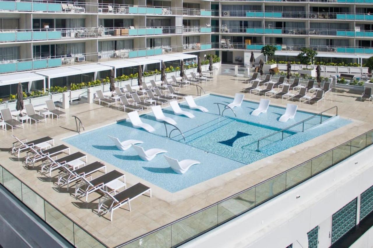 Ilikai Apt 308 - Spacious Studio With Stunning Ocean & Harbor Views Honolulu Esterno foto