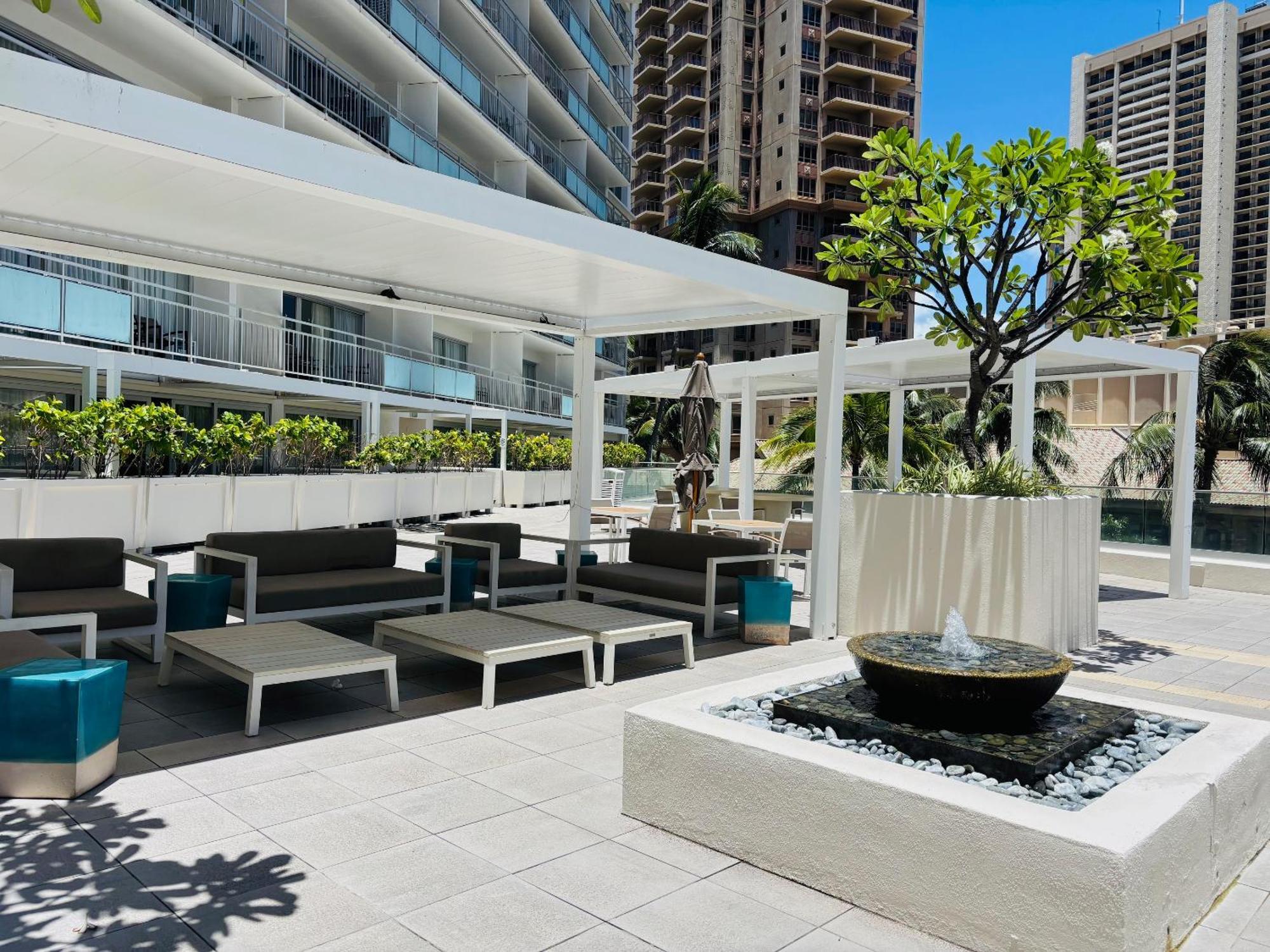 Ilikai Apt 308 - Spacious Studio With Stunning Ocean & Harbor Views Honolulu Esterno foto