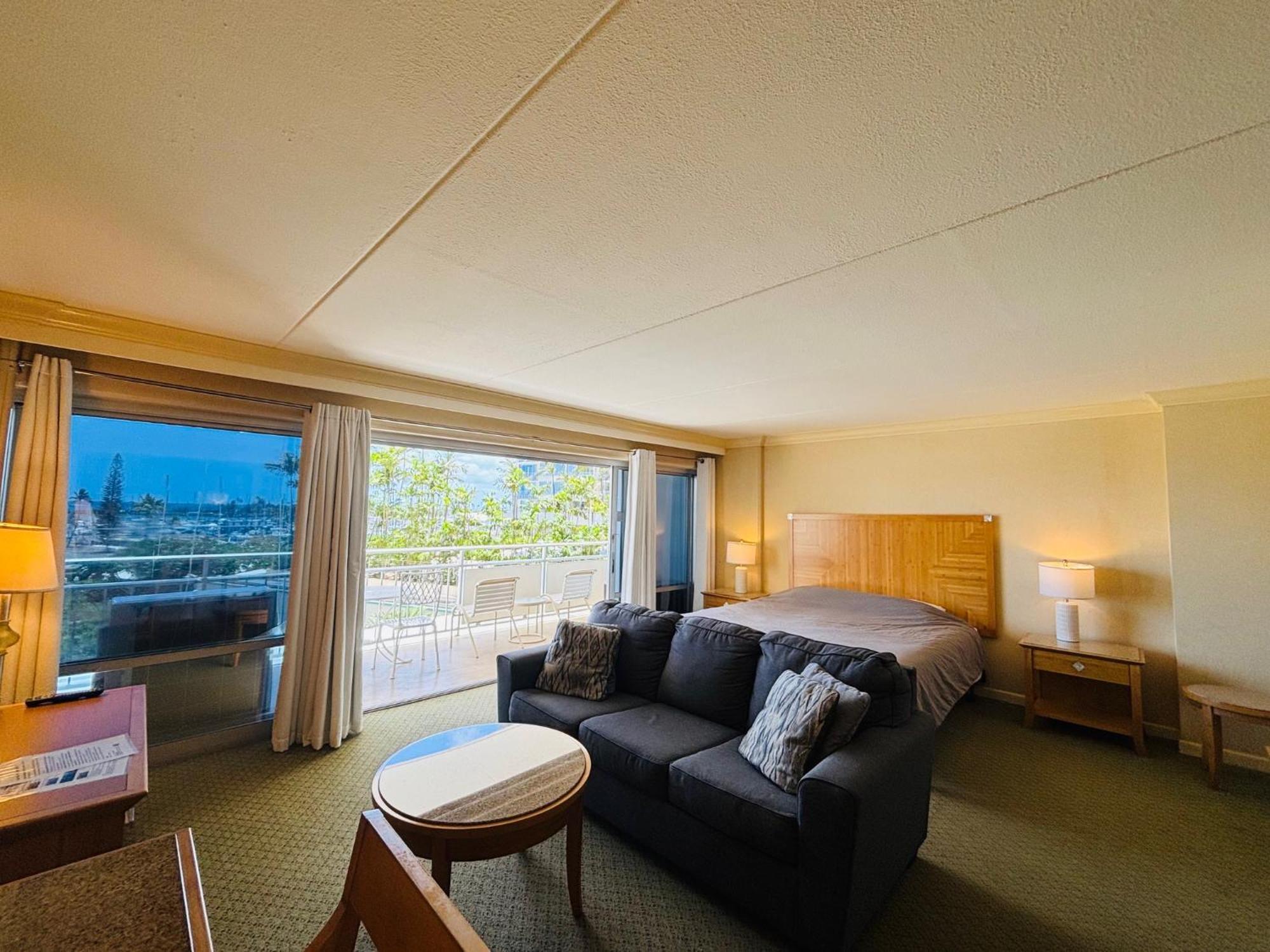 Ilikai Apt 308 - Spacious Studio With Stunning Ocean & Harbor Views Honolulu Esterno foto